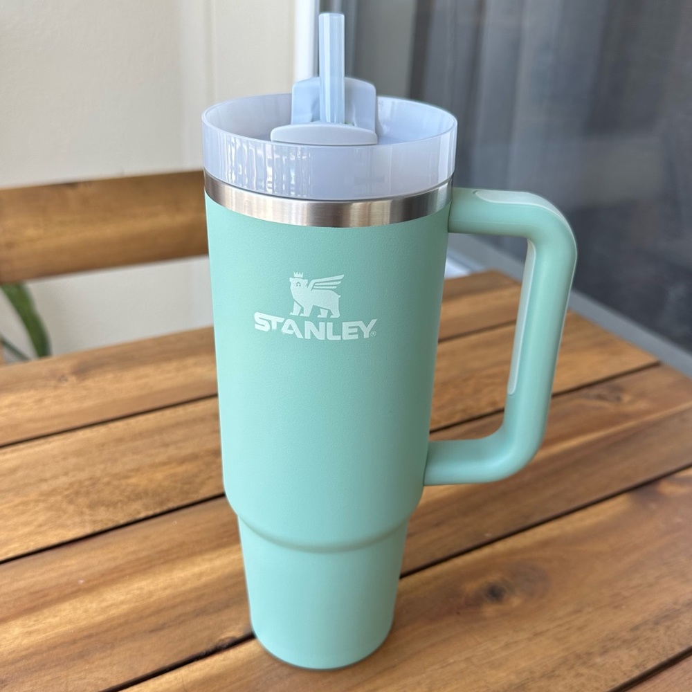 Stanley Eucalyptus THE QUENCHER H2.0 FLOWSTATE TUMBLER | 30 OZ